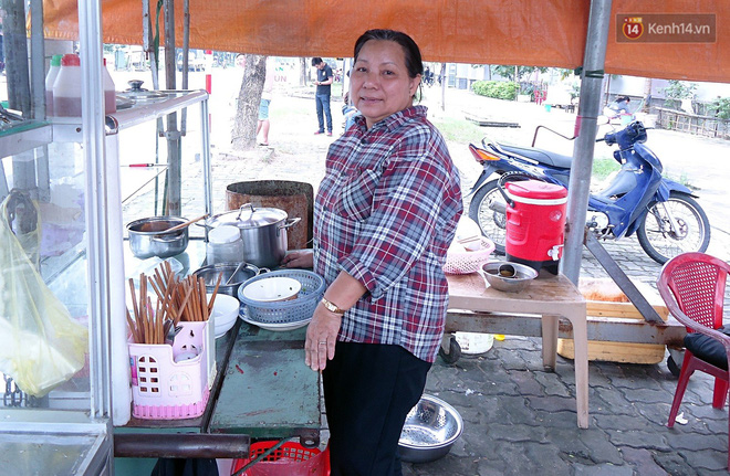 Chung cư không chồng ở Đà Nẵng: Nơi những người phụ nữ đùm bọc, làm tất cả việc của đàn ông kể cả bảo vệ tổ dân phố Chung cư không chồng ở Đà Nẵng: Nơi những người phụ nữ đùm bọc, làm tất cả việc của đàn ông kể cả bảo vệ tổ dân phố