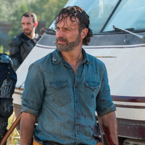 Nam chính Andrew Lincoln sẽ tạm biệt The Walking Dead trong phần 9 Nam chính Andrew Lincoln sẽ tạm biệt The Walking Dead trong phần 9