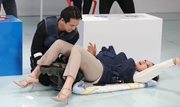 Khi đàn ông mang bầu tập 9: Khán giả cười ngất khi Kỳ Duyên so deep đòi bấm 113 để gọi cấp cứu