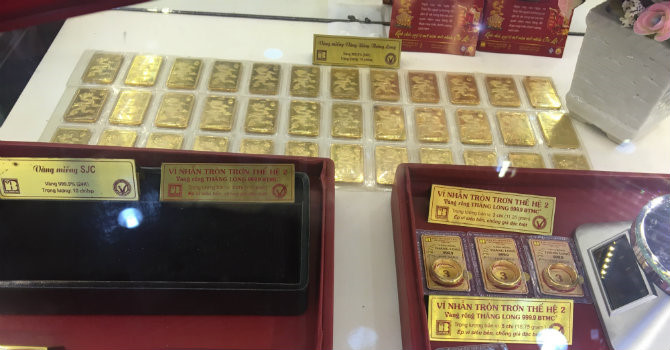 Giá vàng SJC trượt dốc phiên thứ tư liên tiếp