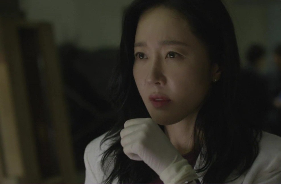 Vợ lí trí làm điều này rồi mới chịu kí đơn ly hôn khiến gã chồng ngoại tình giận tím mặt vẫn phải đồng ý