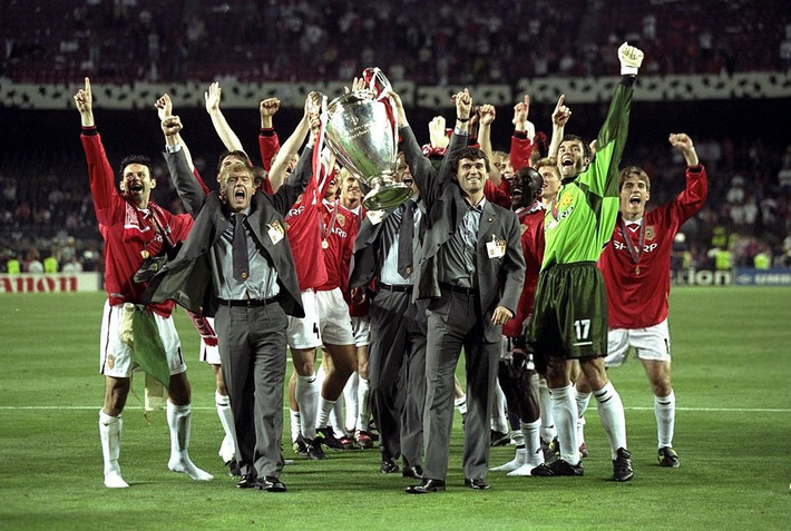 Cơn say tuổi 21 đem về cho Sir Alex Ferguson bản hợp đồng ưng ý nhất đời Cơn say tuổi 21 đem về cho Sir Alex Ferguson bản hợp đồng ưng ý nhất đời
