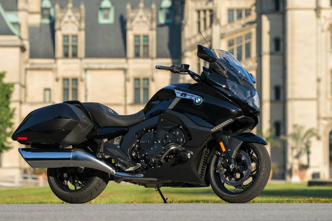 Cận cảnh phi thuyền 2 bánh đắt hơn Camry mới về Việt Nam