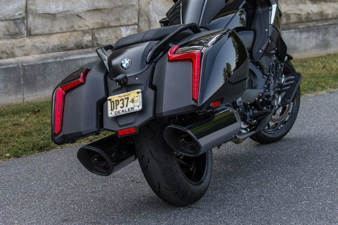 Cận cảnh phi thuyền 2 bánh đắt hơn Camry mới về Việt Nam