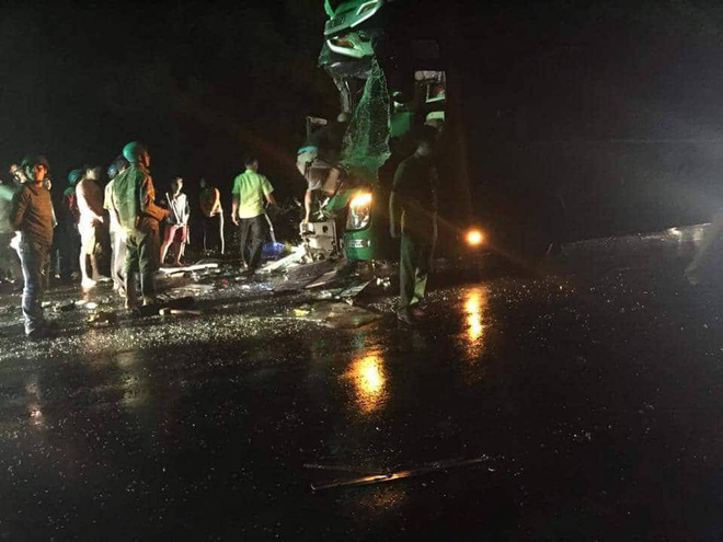 Tai nạn giữa 2 xe khách, 24 người bị thương