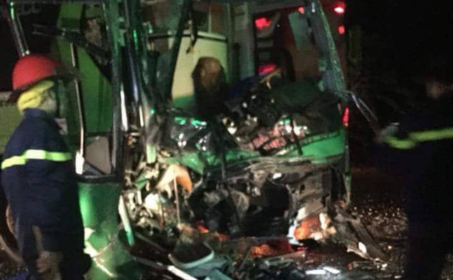 Tai nạn giữa 2 xe khách, 24 người bị thương