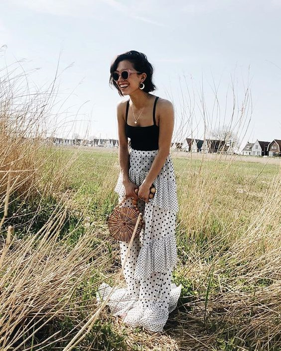 Xu hướng trang sức mới: Vòng cổ mặt đồng xu bí ẩn