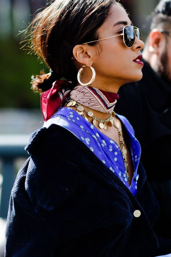 Xu hướng trang sức mới: Vòng cổ mặt đồng xu bí ẩn