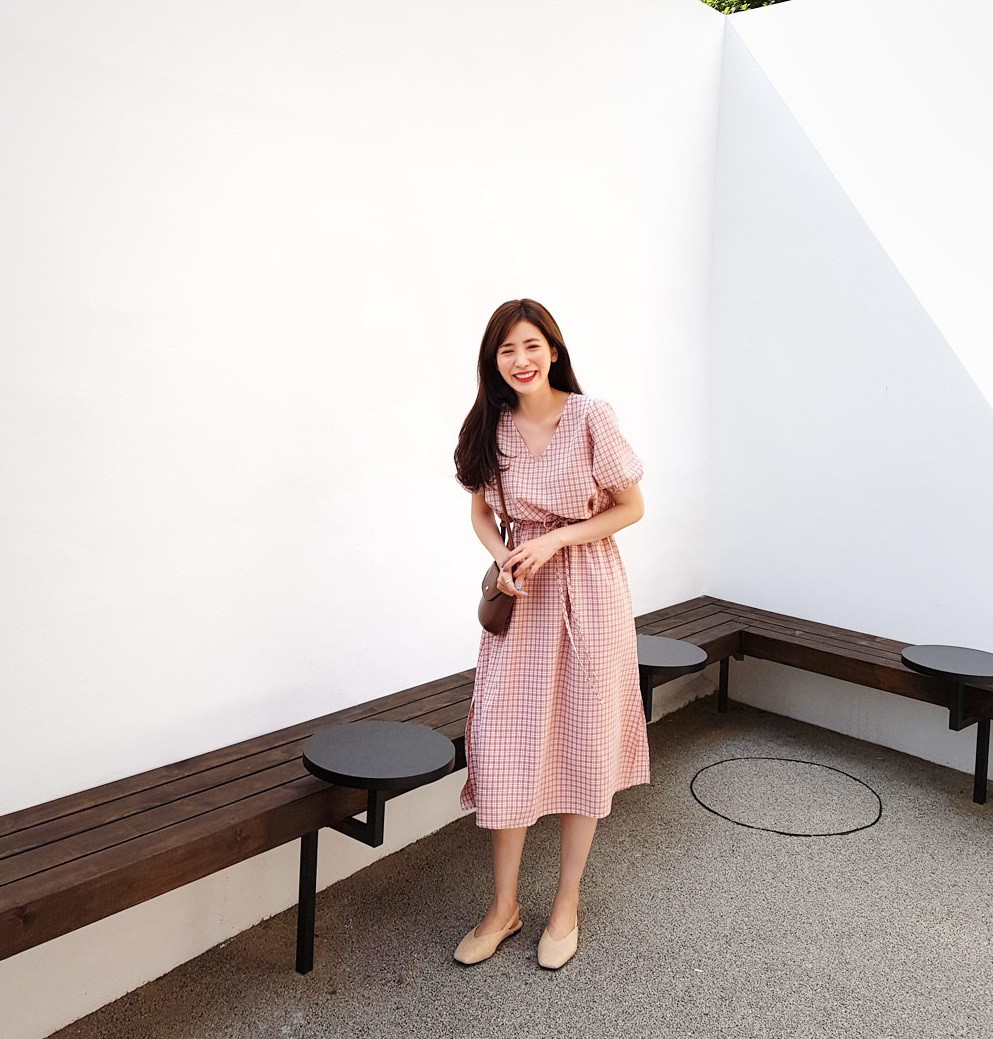 Gợi ý 5 mẫu váy thanh lịch, trang nhã cho các nàng đi dự đám cưới mà không sợ nổi hơn cô dâu