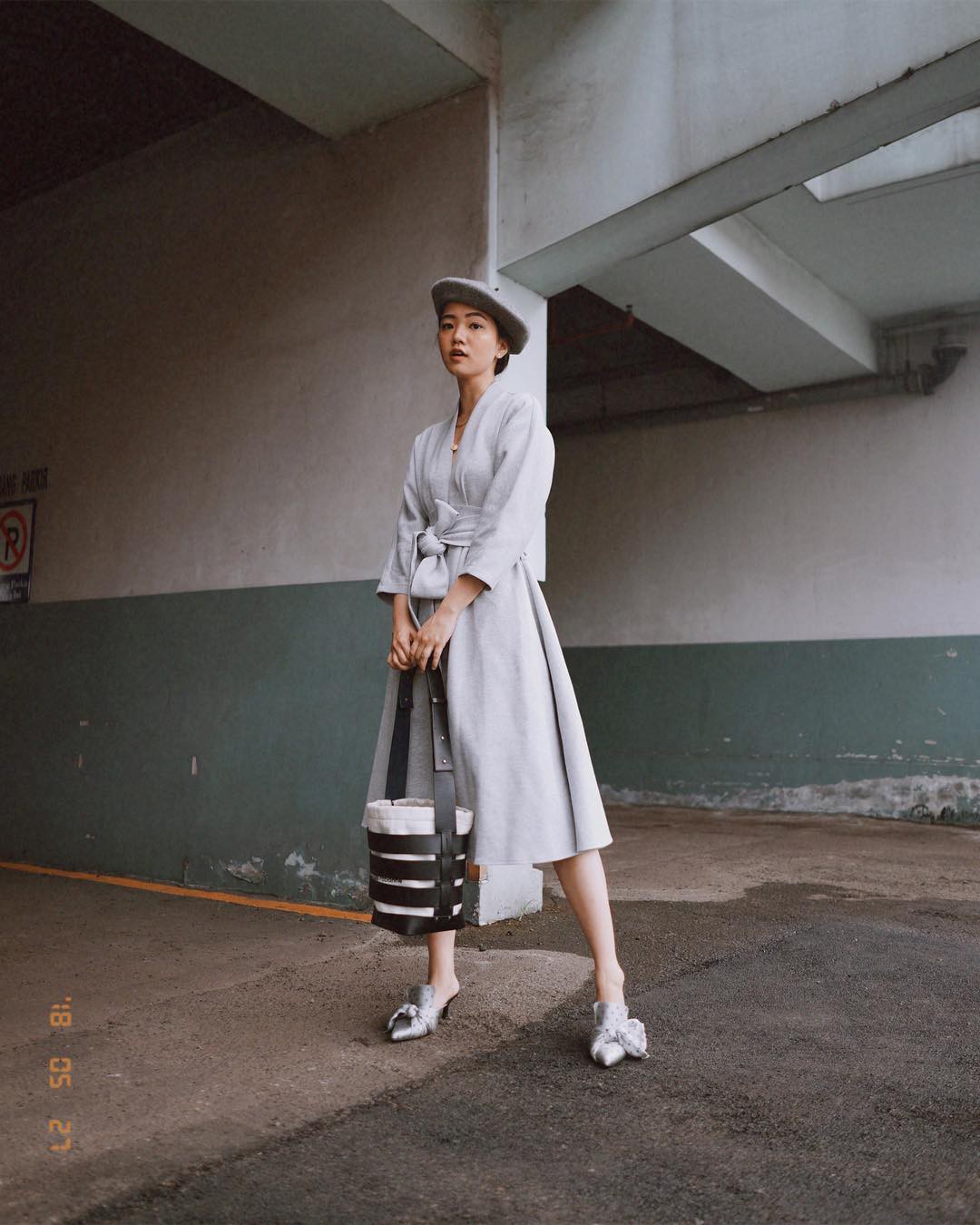 Gợi ý 5 mẫu váy thanh lịch, trang nhã cho các nàng đi dự đám cưới mà không sợ nổi hơn cô dâu