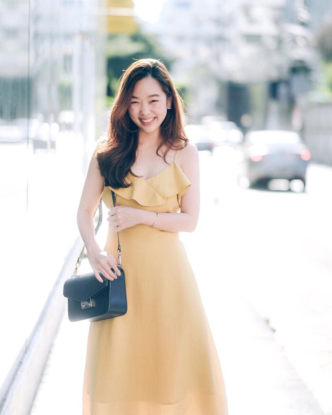 Gợi ý 5 mẫu váy thanh lịch, trang nhã cho các nàng đi dự đám cưới mà không sợ nổi hơn cô dâu