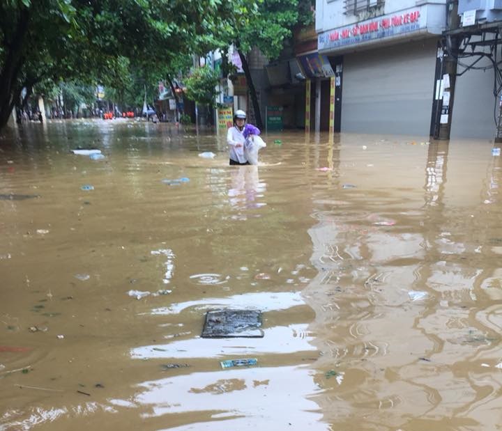 Yên Bái: Sập 1 cây cầu, di dời khẩn hơn 2.500 hộ dân