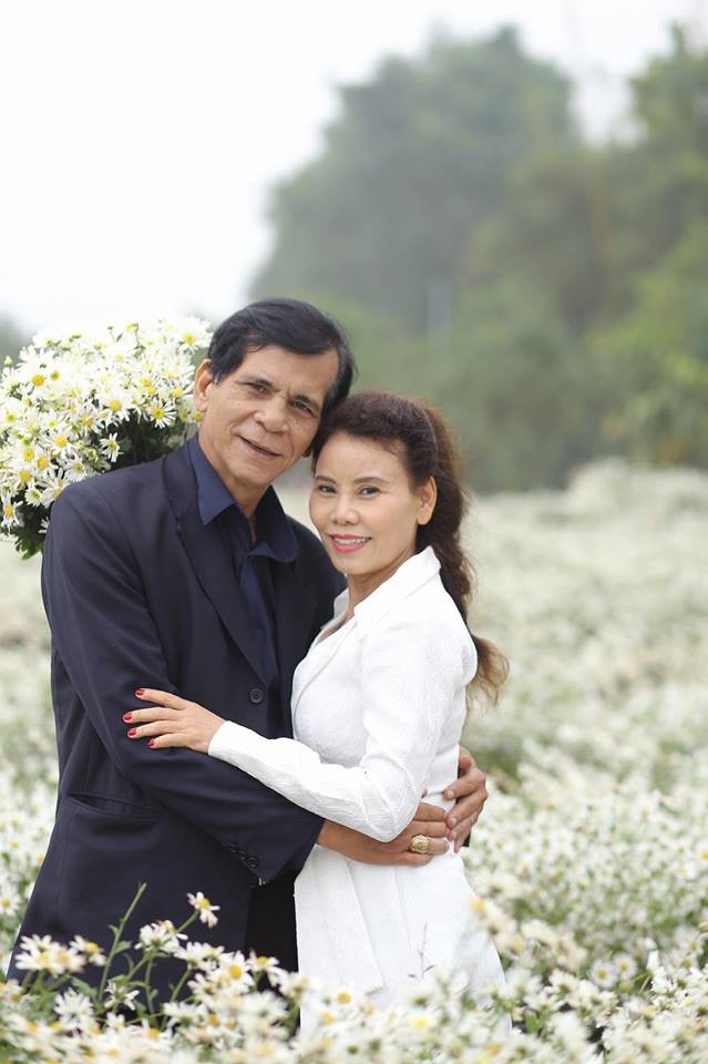 Mẹ ruột Hà Hồ đã nói gì về đường tình lận đận của cô con gái xinh đẹp, nổi tiếng?