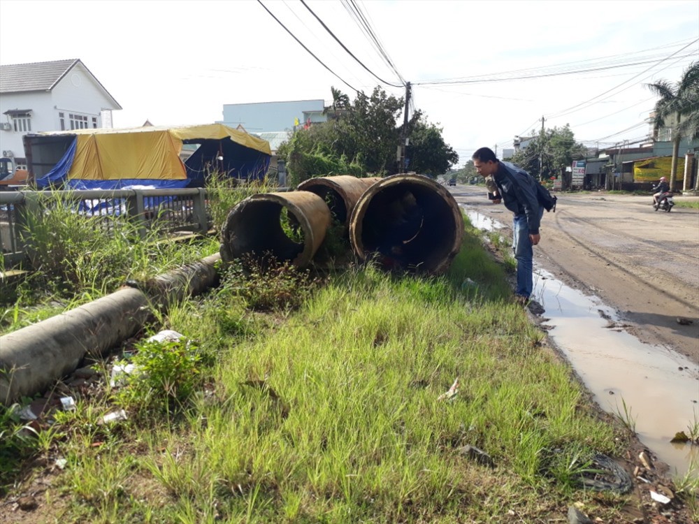 Vụ cô gái bị tra tấn như thời trung cổ: Vứt người làm thuê vào ống cống chờ chết