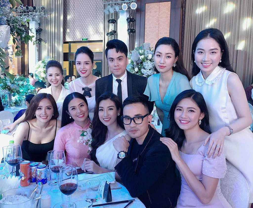 Dàn sao Việt dự lễ cưới Á hậu Tú Anh