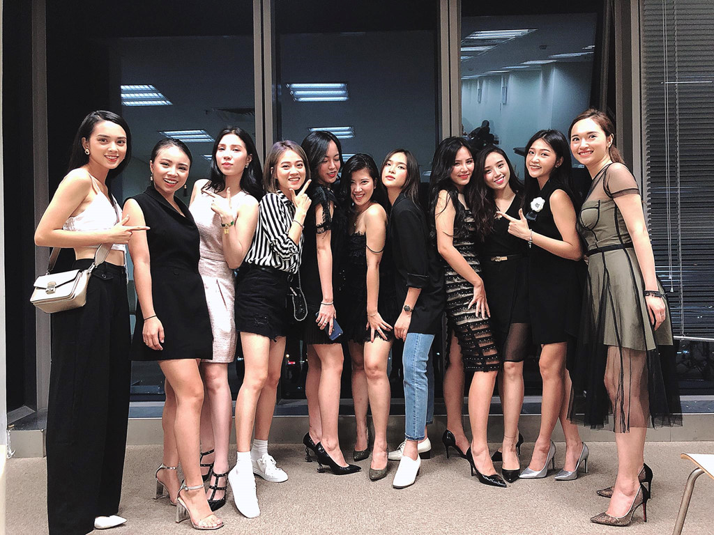 Chuyện hậu trường giờ mới kể của dàn hot girl Nóng cùng World Cup