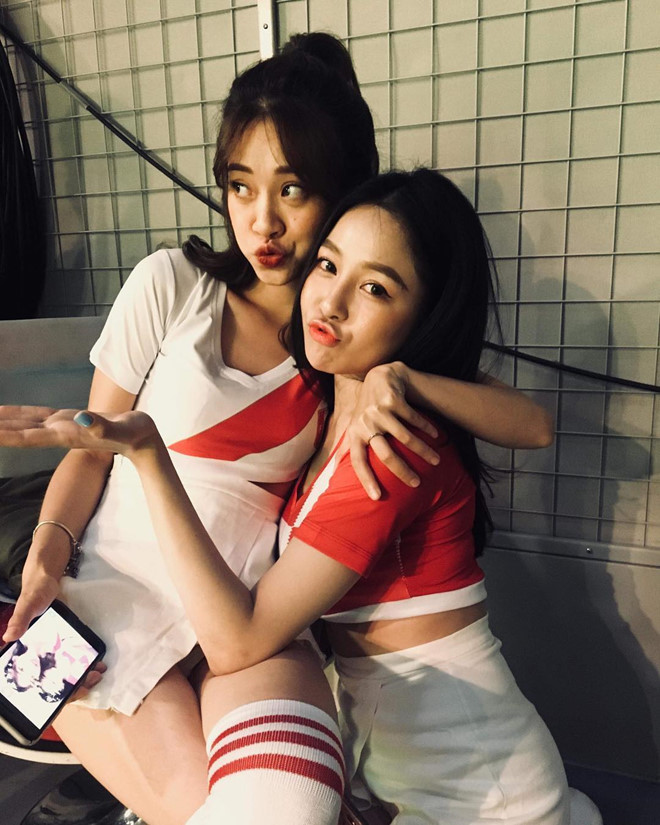 Chuyện hậu trường giờ mới kể của dàn hot girl Nóng cùng World Cup