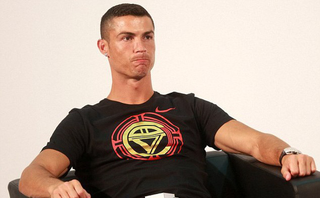 Vừa chuyển sang Juventus, Ronaldo chính thức chấp nhận án tù 2 năm Vừa chuyển sang Juventus, Ronaldo chính thức chấp nhận án tù 2 năm
