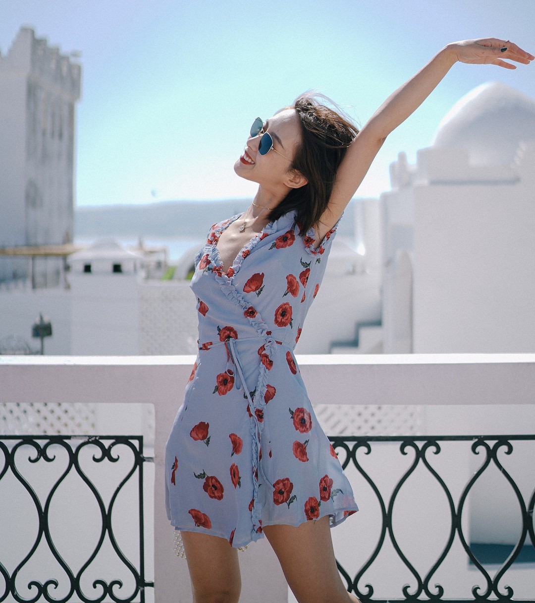 Say mê họa tiết hoa nhưng sợ diện lên sến sẩm và lòe loẹt, các nàng cứ tuân theo 7 tuyệt chiêu này là được Say mê họa tiết hoa nhưng sợ diện lên sến sẩm và lòe loẹt, các nàng cứ tuân theo 7 tuyệt chiêu này là được
