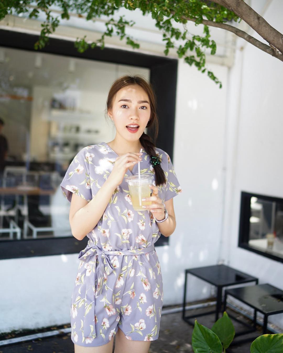 Say mê họa tiết hoa nhưng sợ diện lên sến sẩm và lòe loẹt, các nàng cứ tuân theo 7 tuyệt chiêu này là được Say mê họa tiết hoa nhưng sợ diện lên sến sẩm và lòe loẹt, các nàng cứ tuân theo 7 tuyệt chiêu này là được