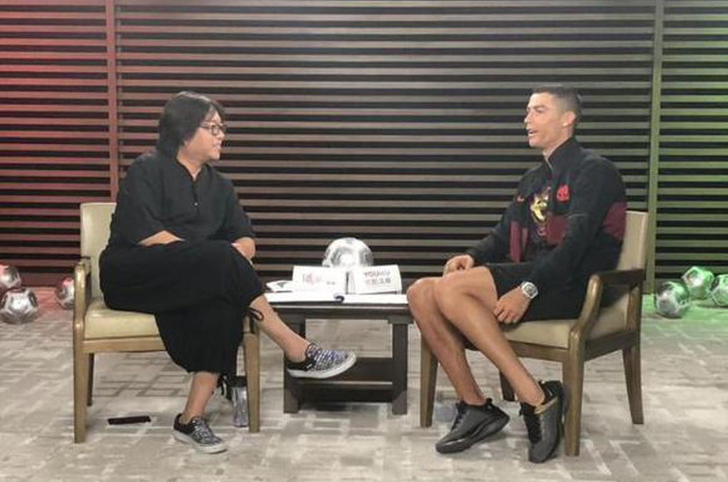 MC Trung Quốc bức xúc vụ Cristiano Ronaldo bỏ về giữa buổi phỏng vấn