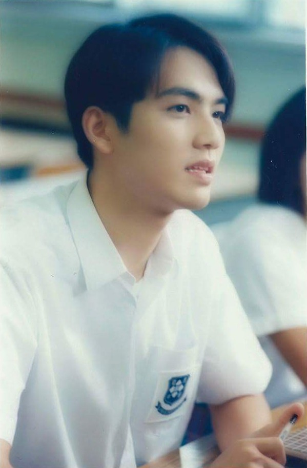 Chung Hán Lương: Vẻ đẹp nam thần thách thức thời gian, từng khiến triệu trái tim tan vỡ trước tin đồn đã có vợ con - 12 Chung Hán Lương: Vẻ đẹp nam thần thách thức thời gian, từng khiến triệu trái tim tan vỡ trước tin đồn đã có vợ con - 12