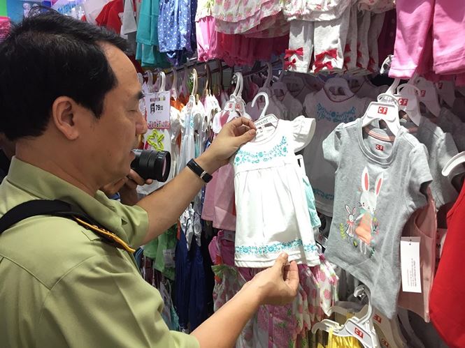 Kiểm tra chuỗi siêu thị Con Cưng sau nghi án đổi nhãn mác hàng