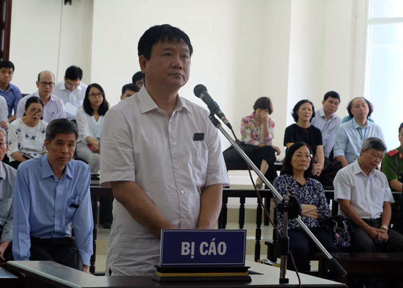 Cán bộ thi hành án vào trại giam làm việc với ông Đinh La Thăng