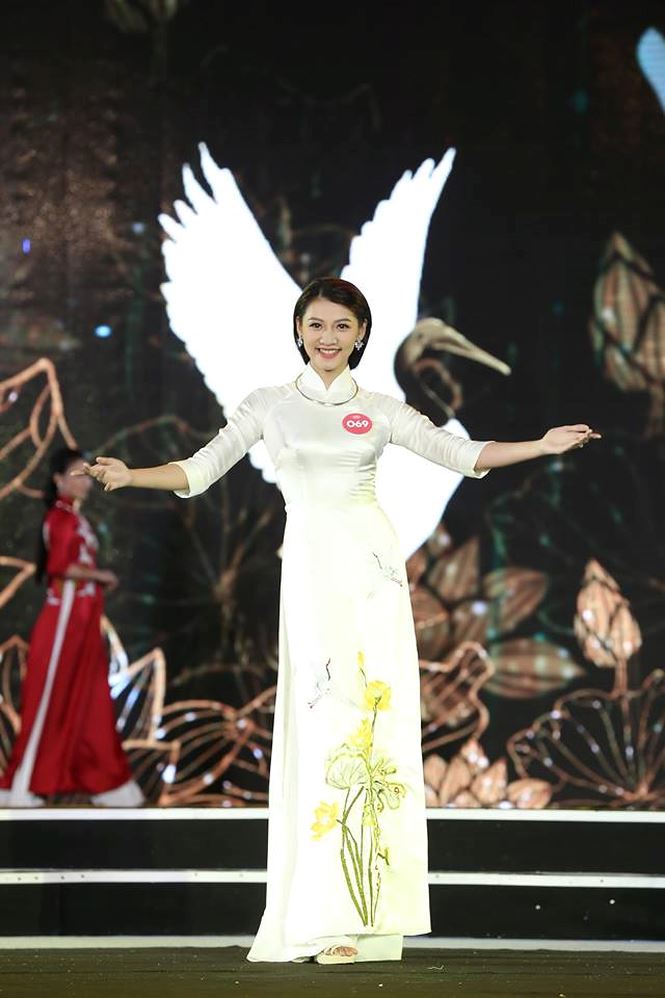 Clip: Dàn thí sinh rạng rỡ, tự tin trong đêm Chung khảo phía Bắc Hoa hậu Việt Nam 2018