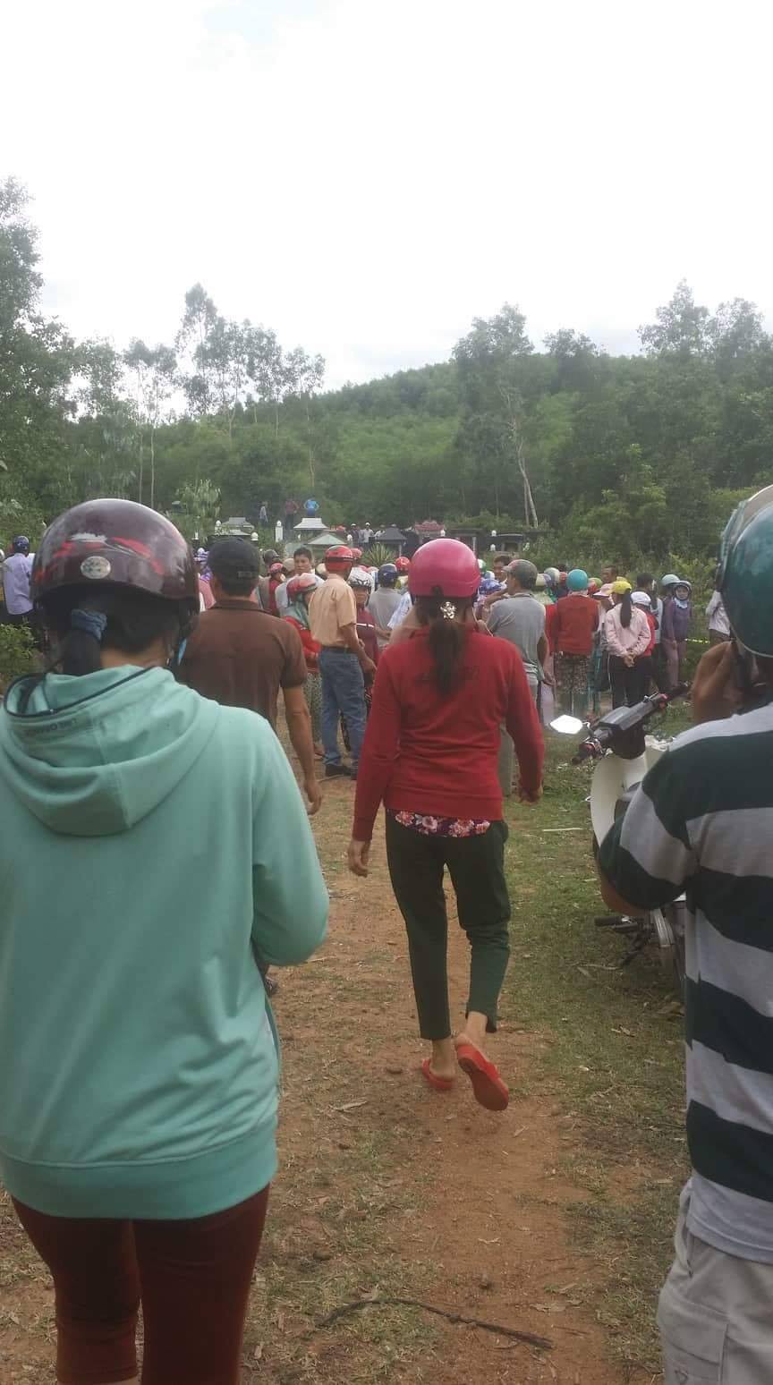 Bình Định: Nghi án nam thanh niên bị bệnh tâm thần sát hại bố, vợ và con trai 5 tuổi