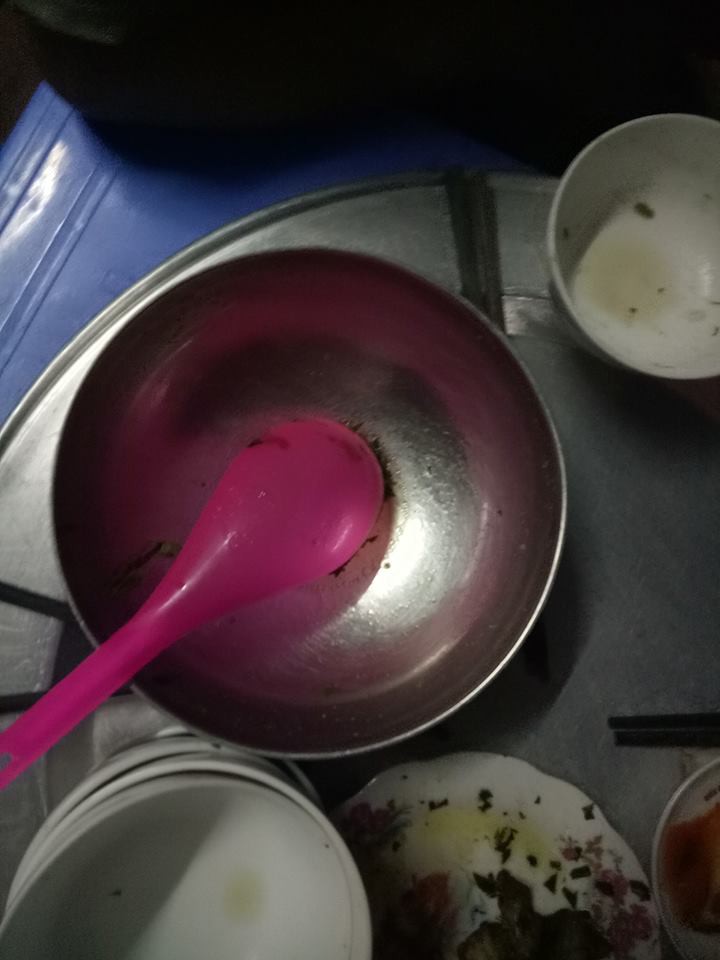 Mẹ chồng keo kiệt thu sạch lương của con trai nhưng con dâu bầu sắp đẻ không cho đồng nào, đi về muộn cũng chẳng được phần cơm