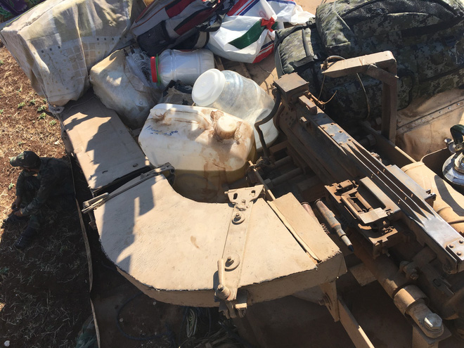 Phiến quân Syria độ chế trọng liên điều khiển từ xa cho xe tăng T-55