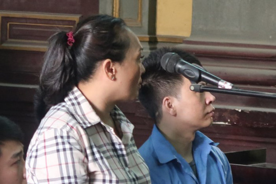 Kháng nghị tăng án băng cưỡng đoạt người bán dâm trước ĐH Bách Khoa TP HCM Kháng nghị tăng án băng cưỡng đoạt người bán dâm trước ĐH Bách Khoa TP HCM