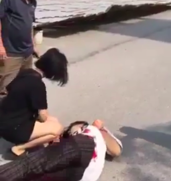 Bắc Giang: Xích mích giữa hai nhóm học sinh, một nữ sinh 15 tuổi bị đâm trọng thương