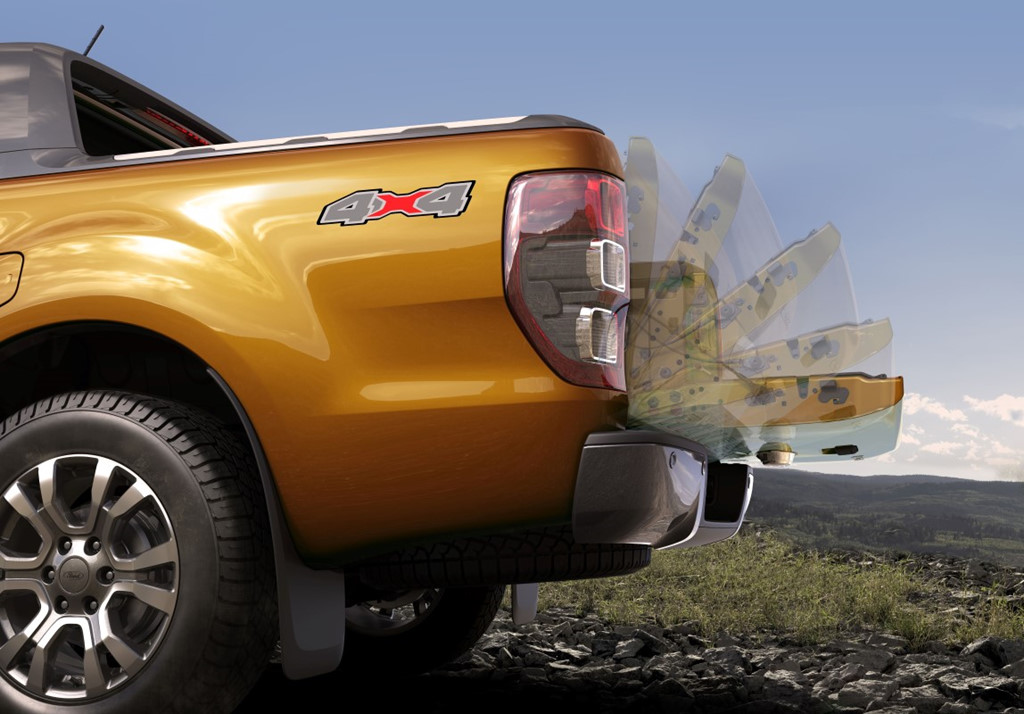 Ford Ranger 2019 giá từ 17.640 USD tại Thái Lan