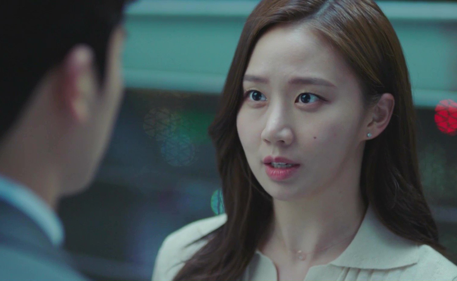 Biết sự thật chuyện chồng sang chống bão cho chị hàng xóm, vợ xử lý khôn khéo khiến cả nhân tình và chồng đều phải cúi đầu Biết sự thật chuyện chồng sang chống bão cho chị hàng xóm, vợ xử lý khôn khéo khiến cả nhân tình và chồng đều phải cúi đầu