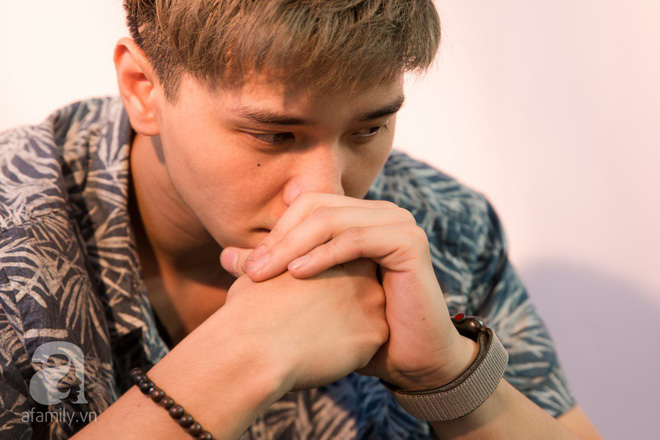 Việt Hương bị chê chợ búa, Huỳnh Anh lên tiếng: Tôi buồn khi các nghệ sĩ vì mình mà bị ảnh hưởng!