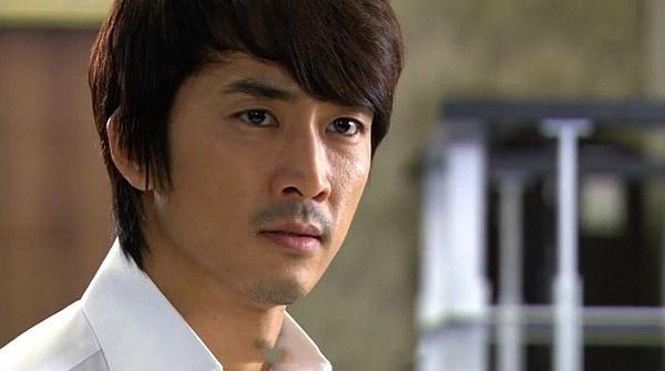 Câu nói nghiệt ngã của mẹ chồng và lá đơn viết ngay trong đêm tân hôn của nàng dâu mới