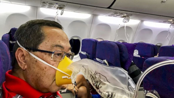 Hành khách kể lại khoảnh khắc máy bay Trung Quốc rơi tự do 7.600 m