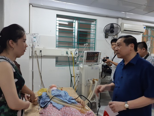 Nạn nhân bàng hoàng thuật lại giây phút xe khách lao xuống vực sâu ở Cao Bằng