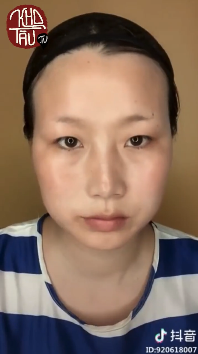 Con gái trước và sau khi trang điểm: Sức mạnh đổi trắng thay đen là có thật! Con gái trước và sau khi trang điểm: Sức mạnh đổi trắng thay đen là có thật!