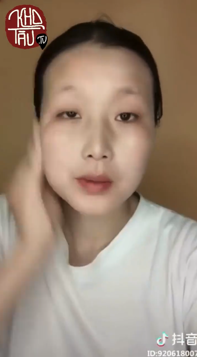 Con gái trước và sau khi trang điểm: Sức mạnh đổi trắng thay đen là có thật! Con gái trước và sau khi trang điểm: Sức mạnh đổi trắng thay đen là có thật!