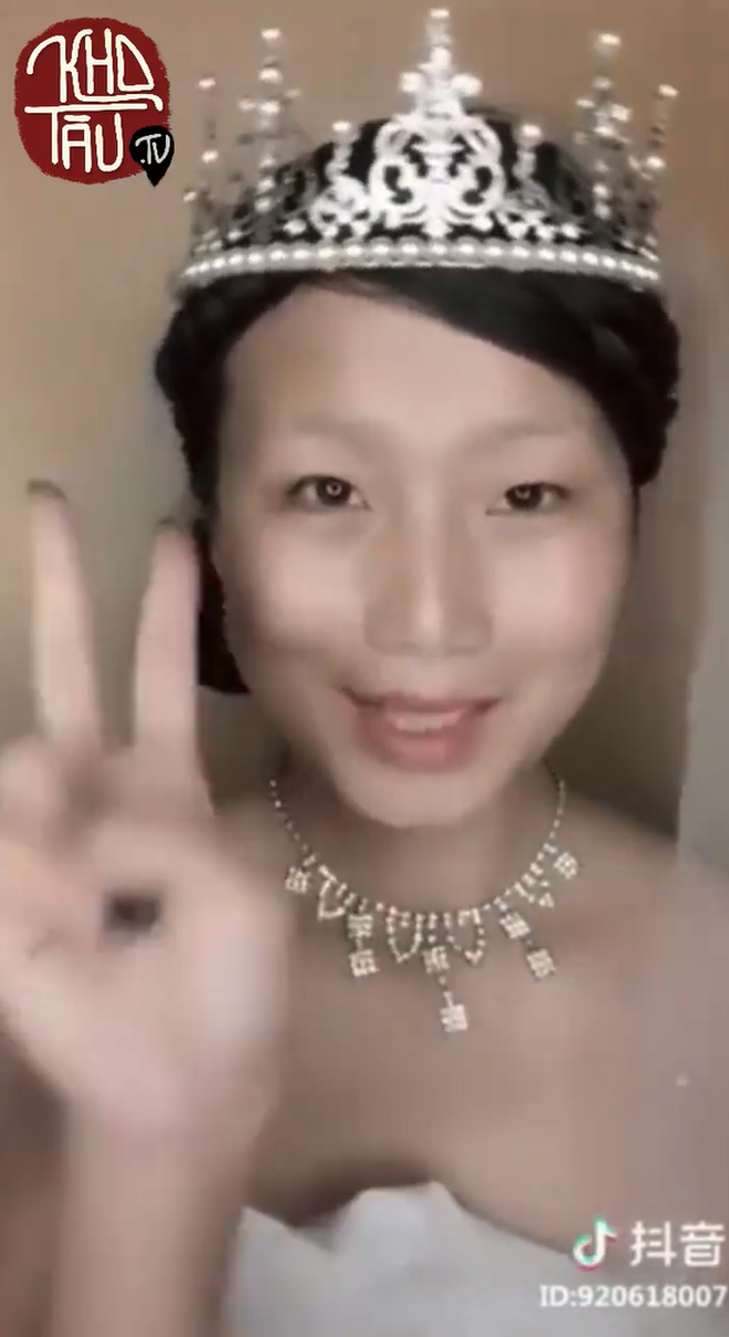 Con gái trước và sau khi trang điểm: Sức mạnh đổi trắng thay đen là có thật! Con gái trước và sau khi trang điểm: Sức mạnh đổi trắng thay đen là có thật!