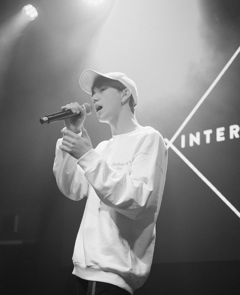 Ngắm nhan sắc cực phẩm của dàn người mẫu trên tạp chí dành cho nam nổi tiếng nhất Nhật Bản