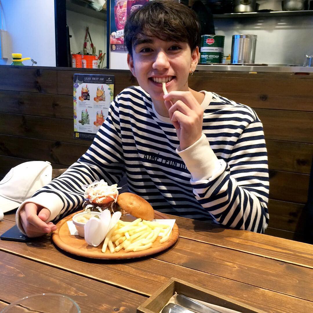 Ngắm nhan sắc cực phẩm của dàn người mẫu trên tạp chí dành cho nam nổi tiếng nhất Nhật Bản