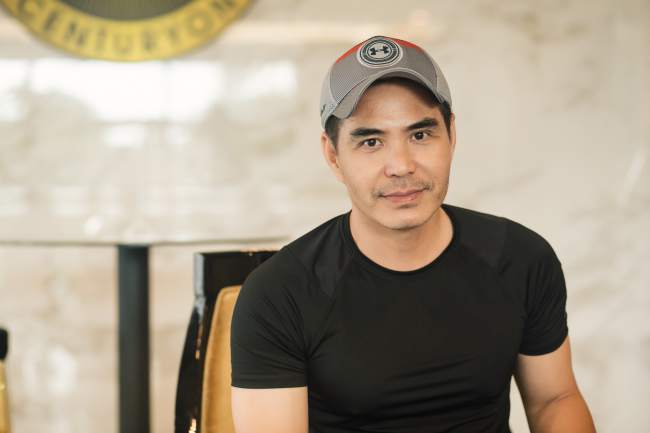 Trung Dũng: Tôi và Thúy Ngân ngủ chung phòng, vỗ mông giỡn nhau là bình thường