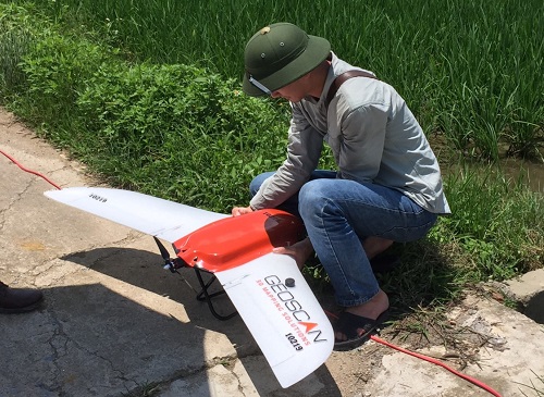 Đất đá sạt lở vùi lấp nhà máy thủy điện ở Yên Bái