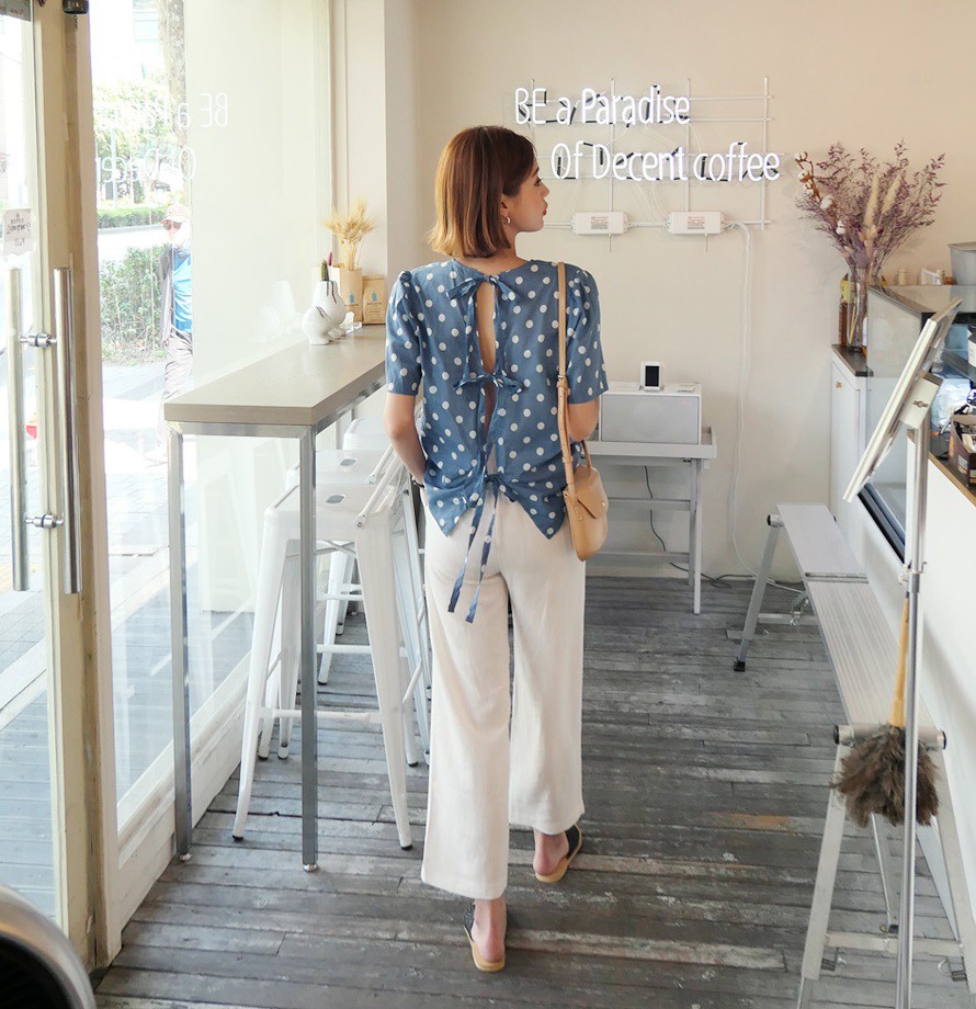 10 kiểu áo blouse hot nhất hiện nay, ngắm rồi chỉ muốn sắm cho bằng hết để mặc 10 kiểu áo blouse hot nhất hiện nay, ngắm rồi chỉ muốn sắm cho bằng hết để mặc