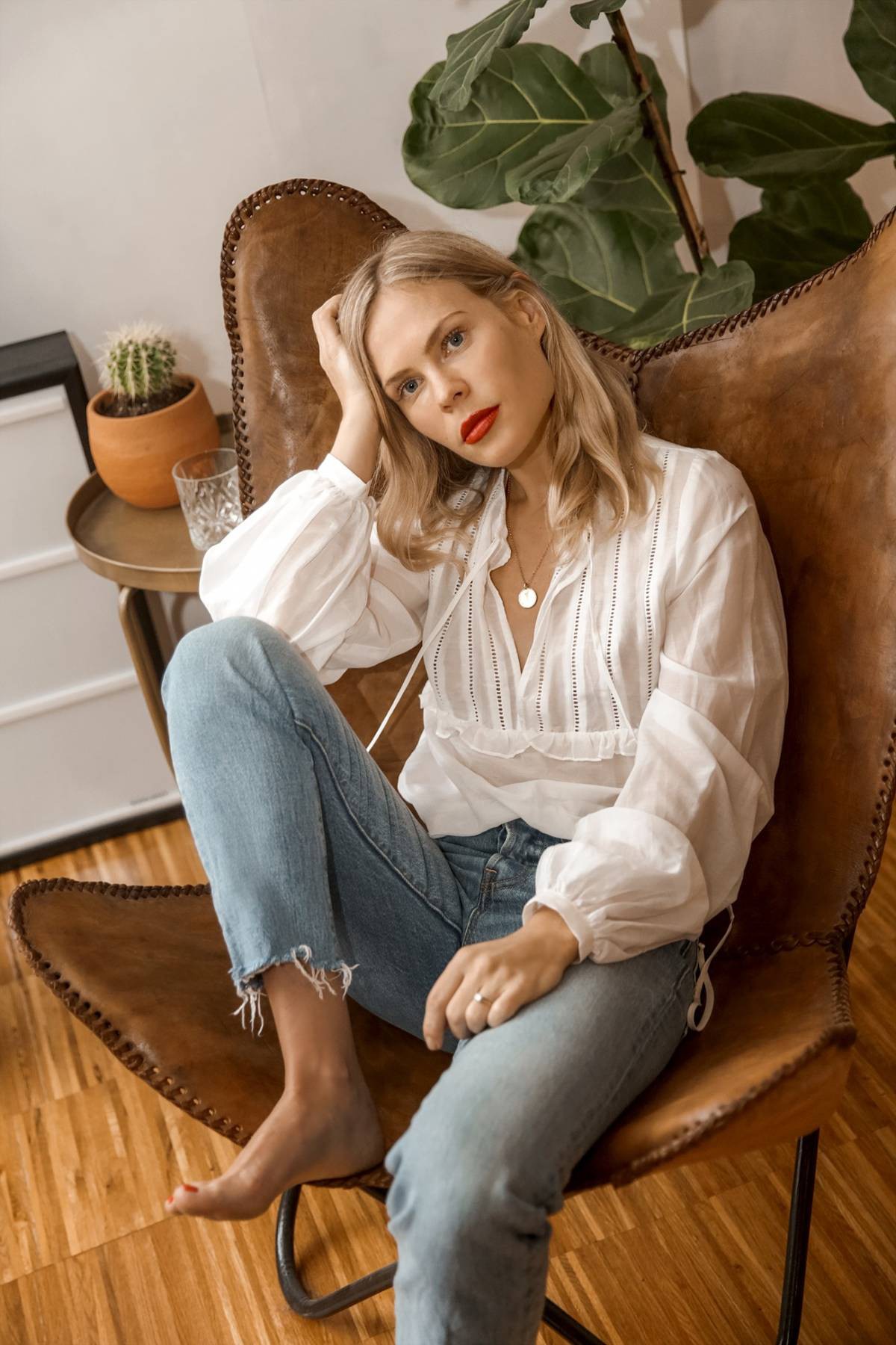 10 kiểu áo blouse hot nhất hiện nay, ngắm rồi chỉ muốn sắm cho bằng hết để mặc 10 kiểu áo blouse hot nhất hiện nay, ngắm rồi chỉ muốn sắm cho bằng hết để mặc