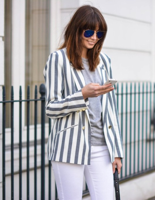 Blazer kẻ sọc thanh lịch cho nàng văn phòng